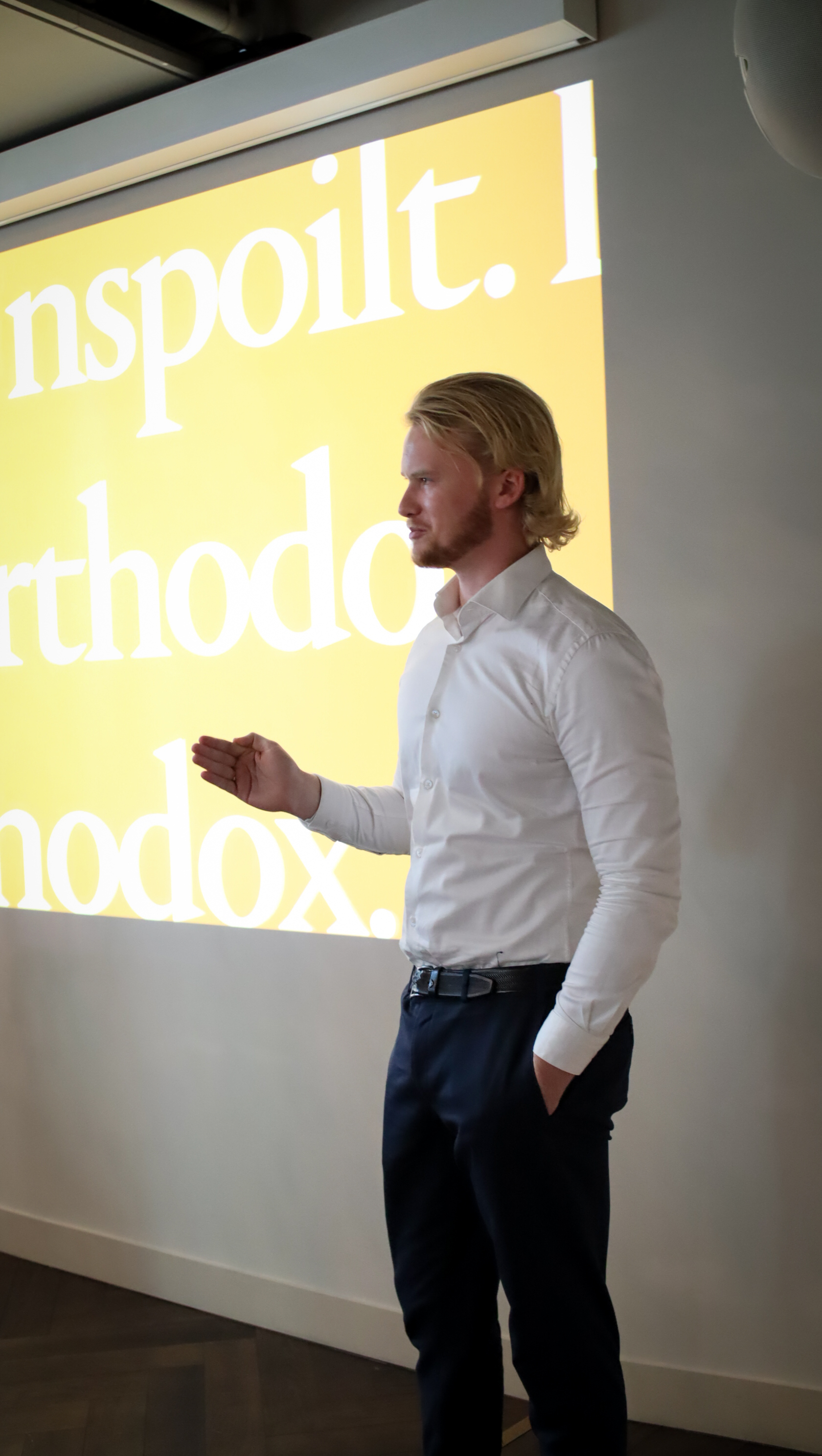 Lasse Flagstad presenting